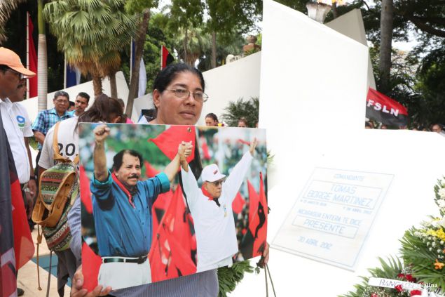 Una Flor para Tomás: Miles de nicaragüenses rinden homenaje al Comandante de la Revolución