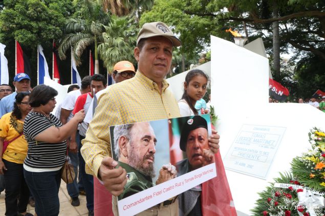 Una Flor para Tomás: Miles de nicaragüenses rinden homenaje al Comandante de la Revolución