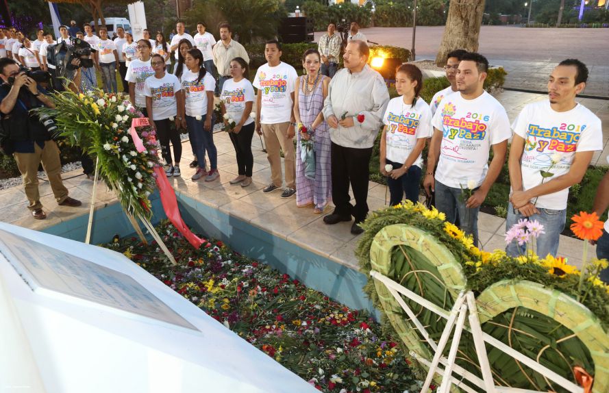 Daniel y Rosario rinden homenaje al Comandante de la Revolución, Tomás Borge Martínez
