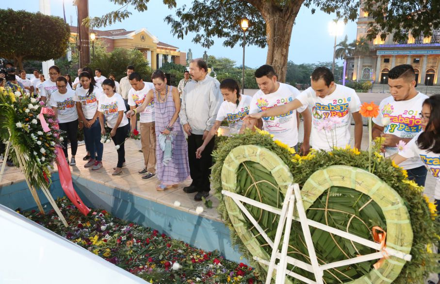 Daniel y Rosario rinden homenaje al Comandante de la Revolución, Tomás Borge Martínez