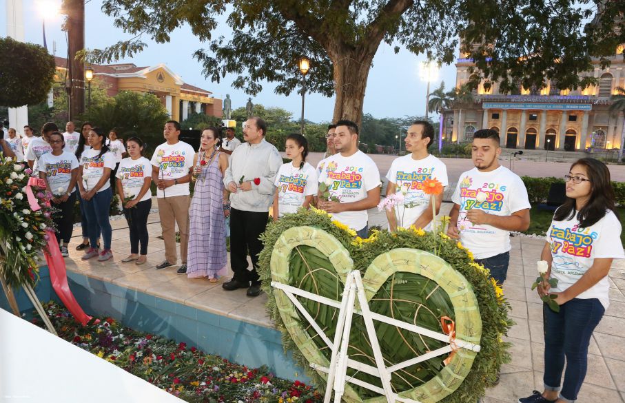 Daniel y Rosario rinden homenaje al Comandante de la Revolución, Tomás Borge Martínez
