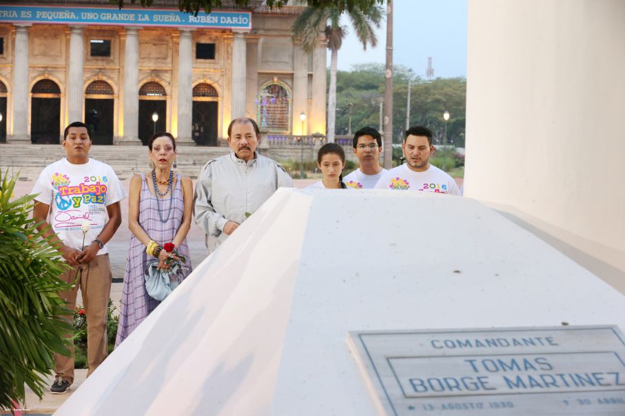 Daniel y Rosario rinden homenaje al Comandante de la Revolución, Tomás Borge Martínez
