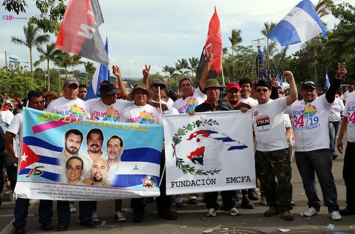 Juventud marcha hacia Plaza de la Fe Juan Pablo II al 34/19