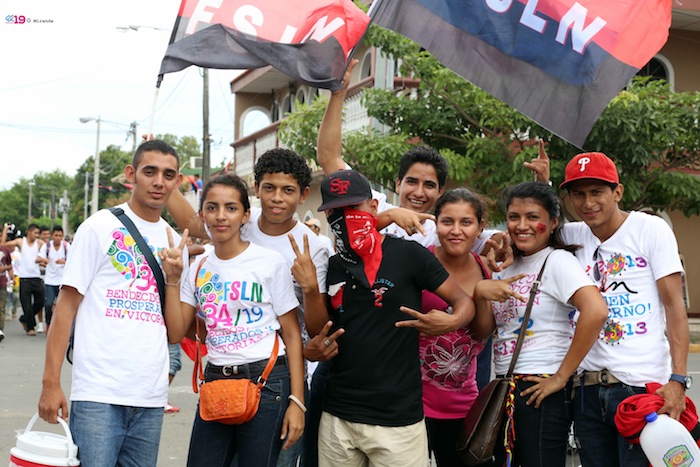 Juventud marcha hacia Plaza de la Fe Juan Pablo II al 34/19