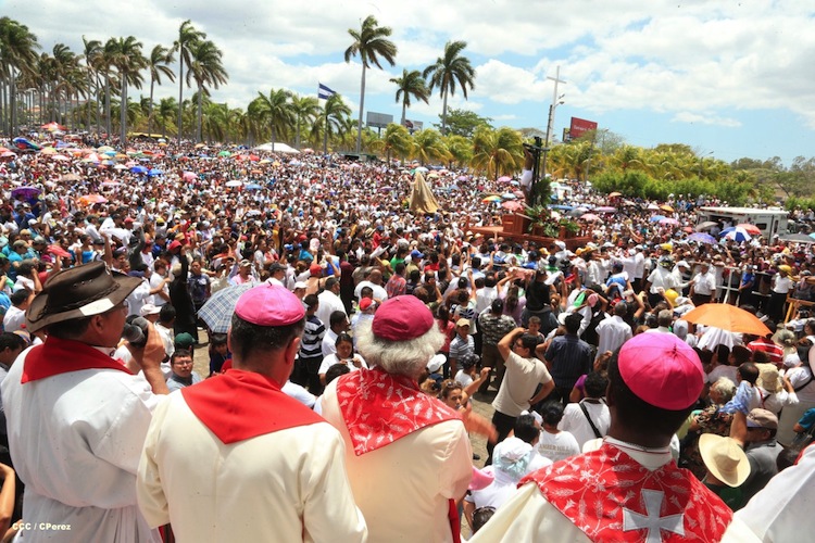 Viacrucis de Viernes Santo en Managua