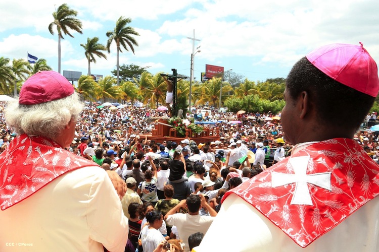 Viacrucis de Viernes Santo en Managua