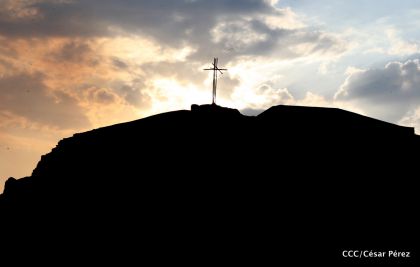 Continúan llegando turistas a observar el lago de lava del Volcán Masaya