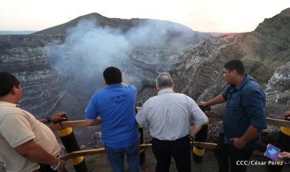 Continúan llegando turistas a observar el lago de lava del Volcán Masaya