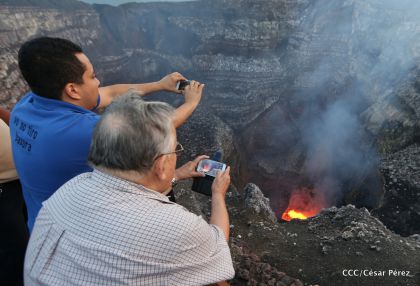 Continúan llegando turistas a observar el lago de lava del Volcán Masaya