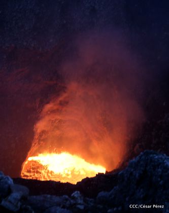 Continúan llegando turistas a observar el lago de lava del Volcán Masaya