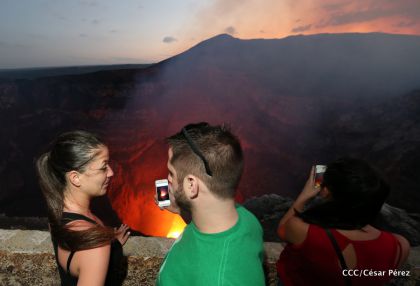 El impresionante lago de lava del Volcán Masaya