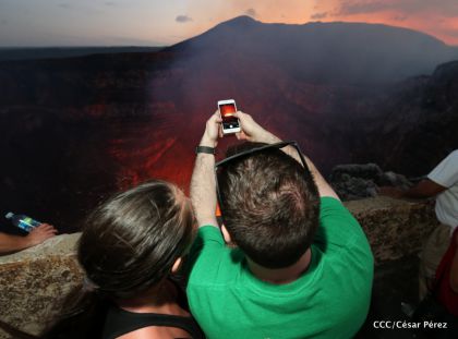 El impresionante lago de lava del Volcán Masaya