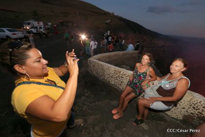 El impresionante lago de lava del Volcán Masaya
