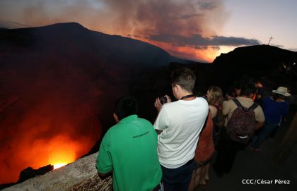 El impresionante lago de lava del Volcán Masaya