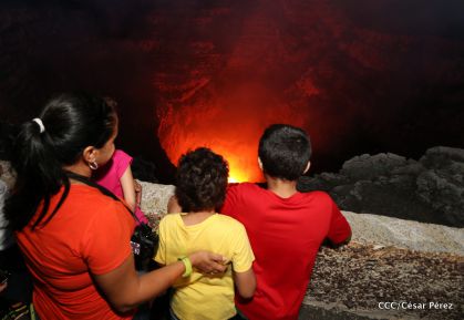 El impresionante lago de lava del Volcán Masaya