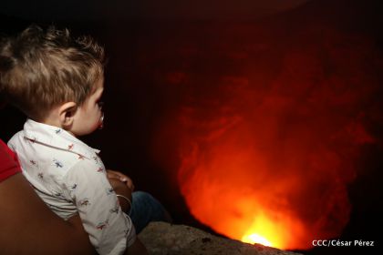 El impresionante lago de lava del Volcán Masaya