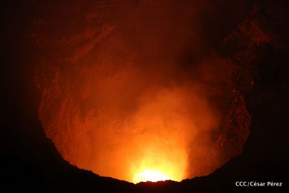 El impresionante lago de lava del Volcán Masaya