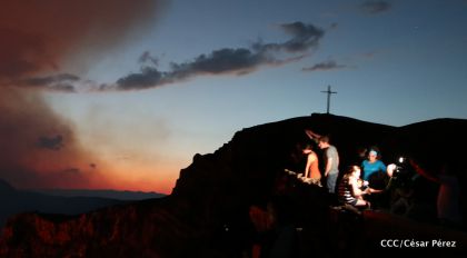 El impresionante lago de lava del Volcán Masaya