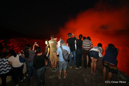 El impresionante lago de lava del Volcán Masaya