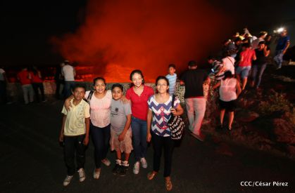 El impresionante lago de lava del Volcán Masaya