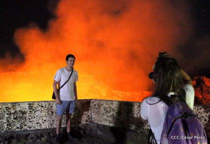 El impresionante lago de lava del Volcán Masaya