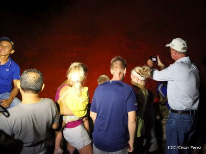 El impresionante lago de lava del Volcán Masaya