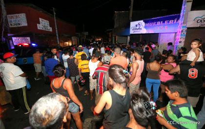 Labores de escombreo tras fuerte incendio en el Mercado Oriental