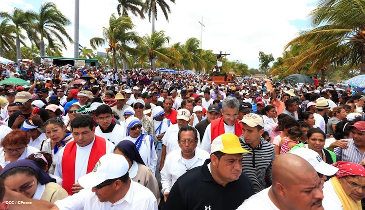 Viacrucis de Viernes Santo en Managua