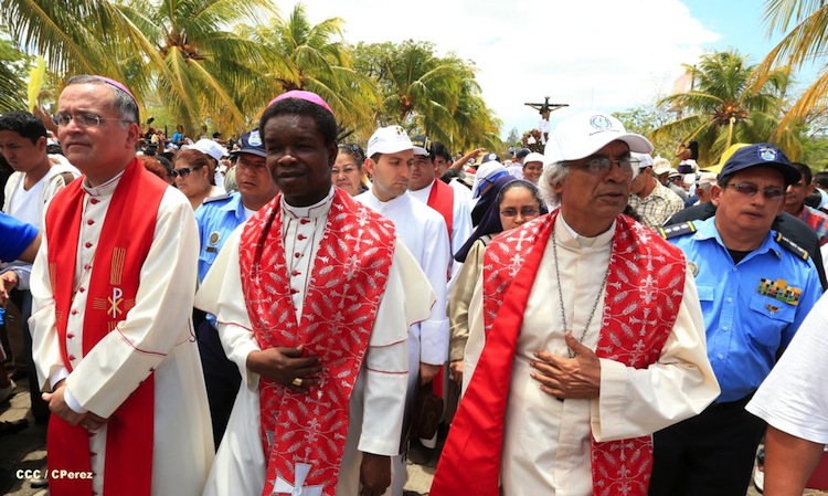 Viacrucis de Viernes Santo en Managua