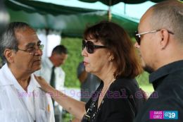 Familiares y amigos dan el último adiós al periodista Marcio Vargas