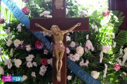 Familiares y amigos dan el último adiós al periodista Marcio Vargas