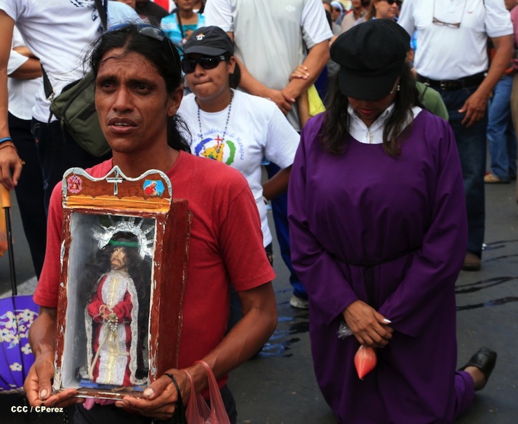 Viacrucis de Viernes Santo en Managua