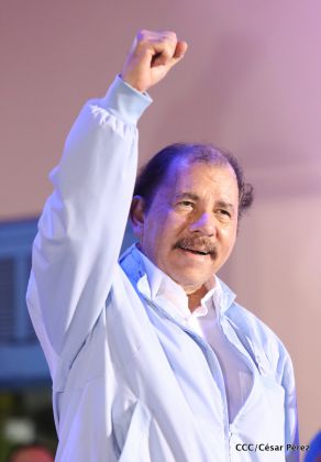 Daniel y Rosario celebran 121 Aniversario del Natalicio del General Sandino