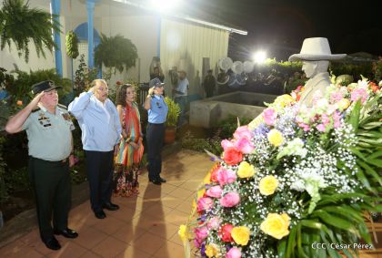 Daniel y Rosario celebran 121 Aniversario del Natalicio del General Sandino