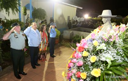 Daniel y Rosario celebran 121 Aniversario del Natalicio del General Sandino