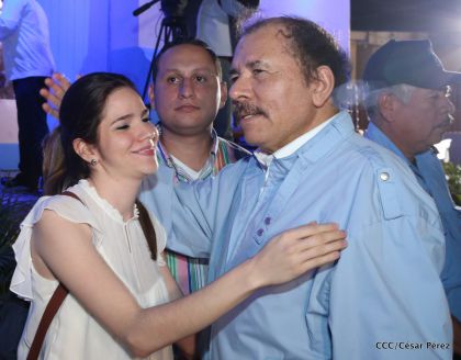 Daniel y Rosario celebran 121 Aniversario del Natalicio del General Sandino