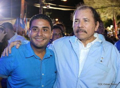 Daniel y Rosario celebran 121 Aniversario del Natalicio del General Sandino