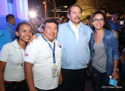 Daniel y Rosario celebran 121 Aniversario del Natalicio del General Sandino