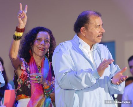 Daniel y Rosario celebran 121 Aniversario del Natalicio del General Sandino