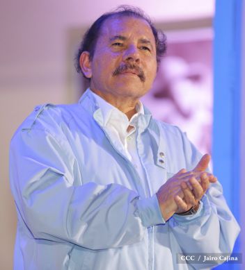 Daniel y Rosario celebran 121 Aniversario del Natalicio del General Sandino