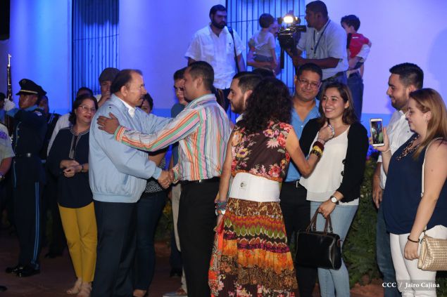 Daniel y Rosario celebran 121 Aniversario del Natalicio del General Sandino