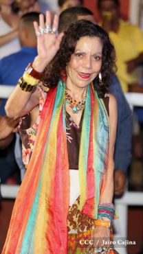 Daniel y Rosario celebran 121 Aniversario del Natalicio del General Sandino