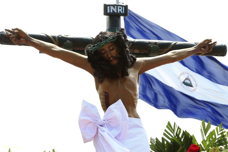 Viacrucis de Viernes Santo en Managua