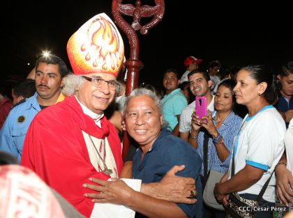 Juventud católica celebra efusivo homenaje al Cardenal Brenes