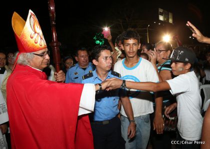 Juventud católica celebra efusivo homenaje al Cardenal Brenes