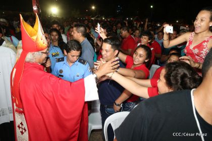 Juventud católica celebra efusivo homenaje al Cardenal Brenes