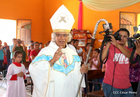 Celebran con júbilo y devoción a María Auxiliadora en Los Altos, Nindirí