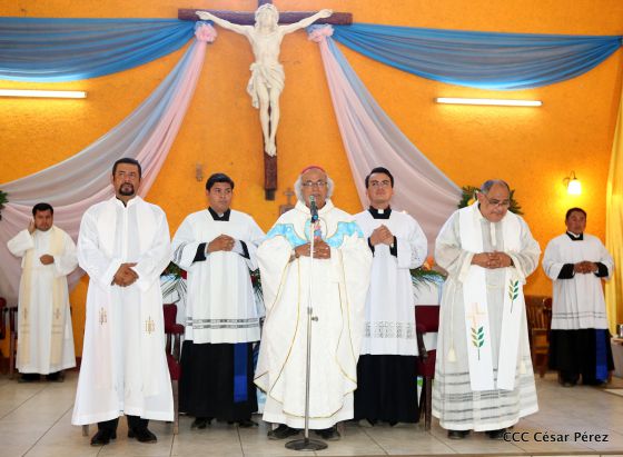Celebran con júbilo y devoción a María Auxiliadora en Los Altos, Nindirí