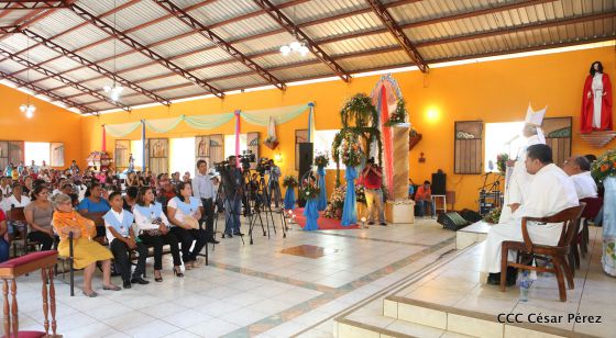 Celebran con júbilo y devoción a María Auxiliadora en Los Altos, Nindirí