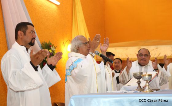 Celebran con júbilo y devoción a María Auxiliadora en Los Altos, Nindirí